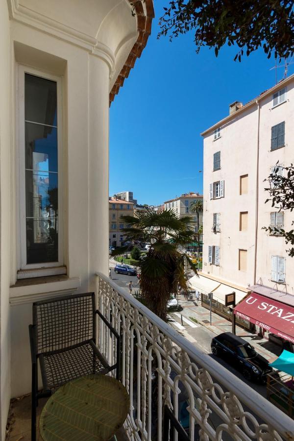 Les Suites R Bonaparte - Appartements De Standing Au Coeur De La Vieille Ville Pietonne อฌักซิโอ้ ภายนอก รูปภาพ